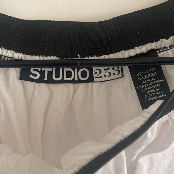 Spring skirt - Picture 2 of 3